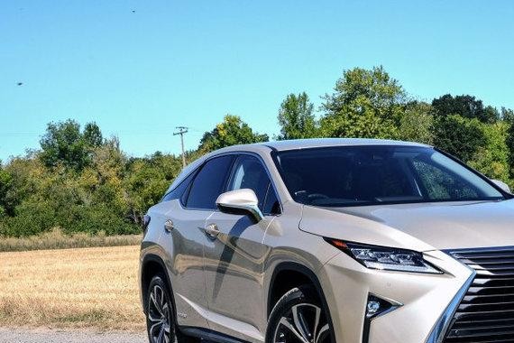 奥迪路虎大幅降价，这款日系豪华SUV却要加价提车