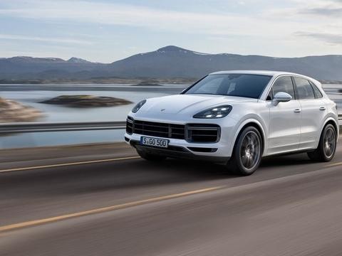 不只是V8双涡轮增压，卡宴告诉你性能SUV应该是什么样子