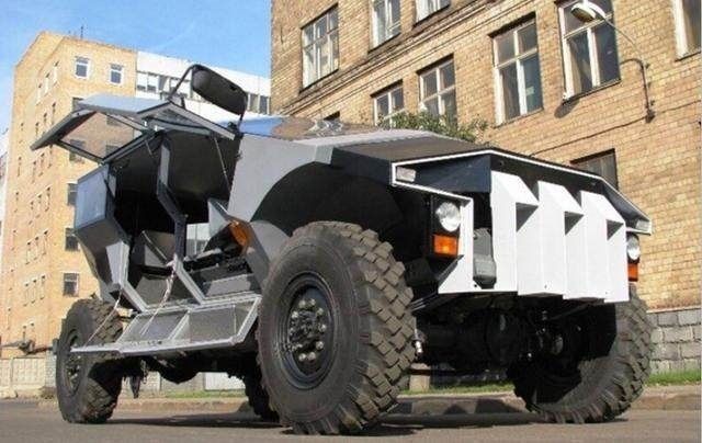 战斗民族果然强悍!越野车都能改成“飞船”