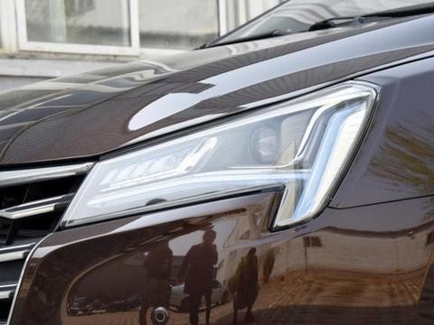 上市两个月猛卖8000台，1.8T180马力同级最强，才9万车头