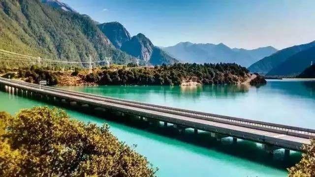 这条高速不收费 还有一大波妹纸求顺风车