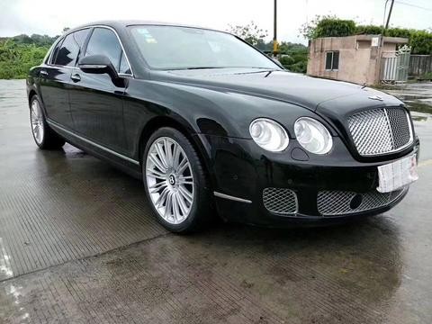 60万买下宾利飞驰，接送孩子却被老师骂炫富！