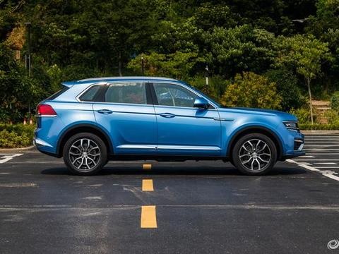 颜值超过吉利博越，有德系车的感觉，10英寸触控屏，仅售9万！