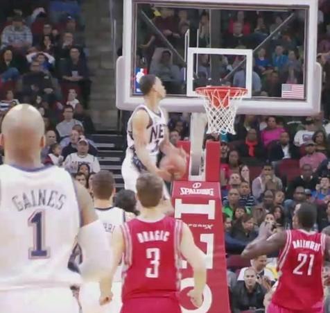 NBA谁的摸高最接近“篮板上沿”?
