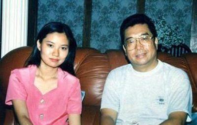 78岁李双江和51岁娇妻近照曝光，原来梦鸽每晚面对的是这样的老公