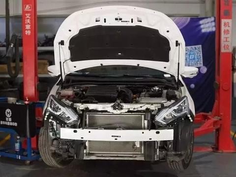 丰田的进步是比亚迪前进的动力，秦100就是个例子