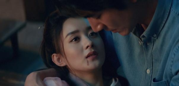 赵丽颖林更新新戏《忘忧镇》开播,女主出场就