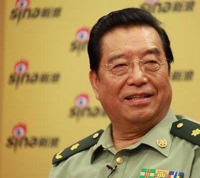 78岁李双江和51岁娇妻近照曝光，原来梦鸽每晚面对的是这样的老公