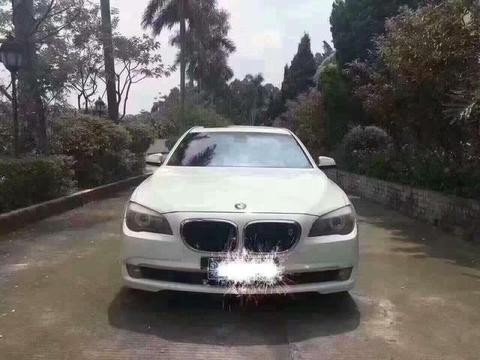 宝马7系落地178万，现在仅售21万，车主称：全车九成新，性比价高