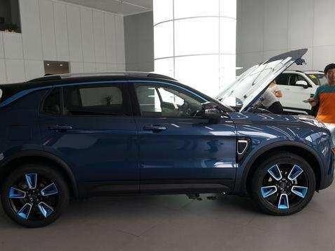 领克01实车到店，最终售价公布，这个价格真替合资车捏把汗