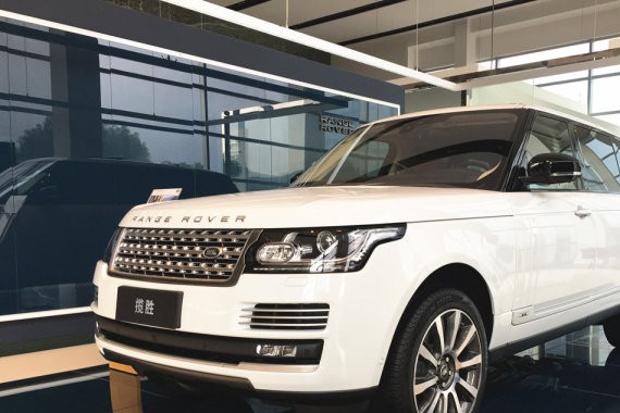路虎揽胜行政加长尊崇创世5.0 四座五座