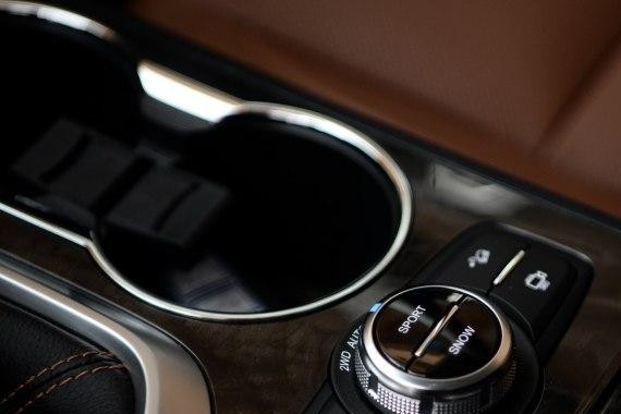 配置不输汉兰达，全系2.0T配四驱，七座仅15万为何卖不动？