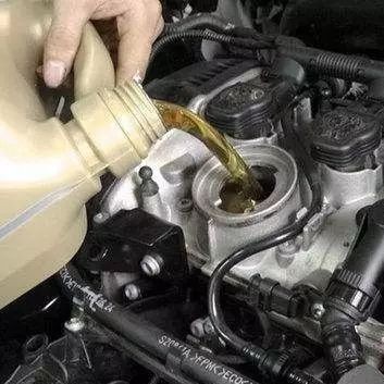 保养去4S店还是外面修理店？到底哪儿有猫腻？