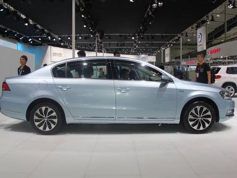 帕萨特的价格，奥迪A4l的空间，月销量过万，你正确的选择！