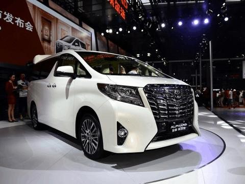 MPV之王出新款了，内饰超奢华，明星的最爱座驾