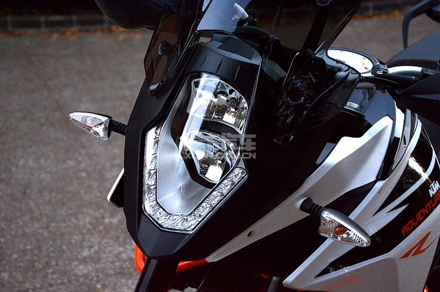 针锋相对 1090 adv r对比f 800 gs adv-新浪汽车