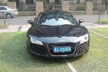 国内最霸气的卡车，车牌堪比一辆豪车，但只能在路上遇到！