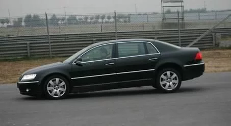 高速堵车?老司机都这样踩刹车,安全又省油!