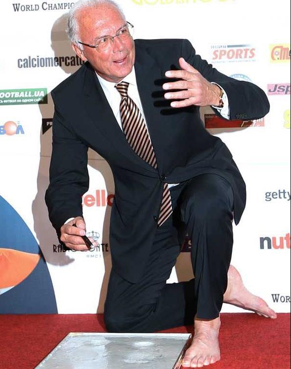 世界足坛最伟大的8位球员,一国人上榜,贝利第