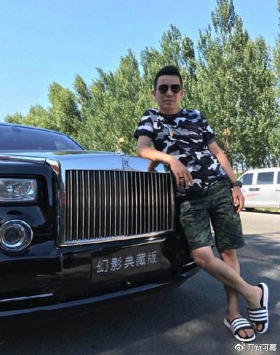 他曾是汽车修理工,5年内身价过亿,出行工具换