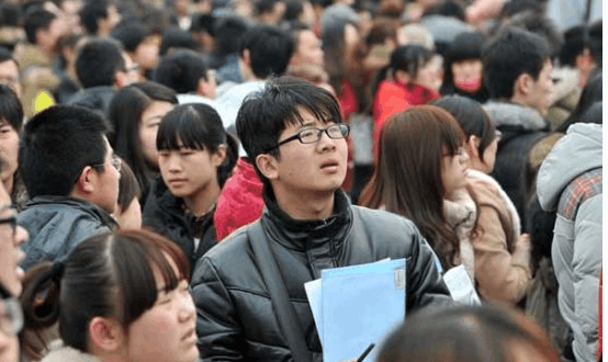 大学生: 公认就业难的10大专业, 艺术类就已过半!