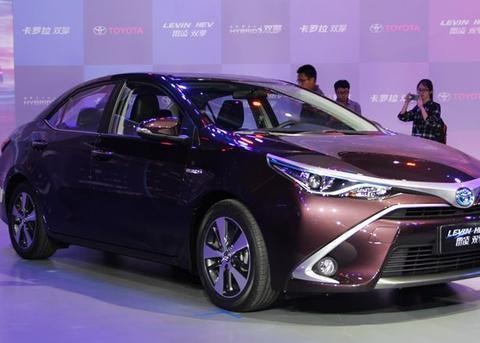 丰田亲民车型再降2万，质量超卡罗拉将放弃思域，低油耗仅10万起