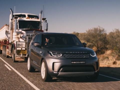 路虎霸气得不只是名字，还有拉动110吨公路列车的牵引力