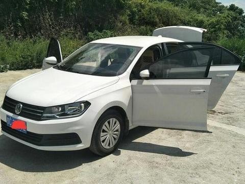 新车指导价8.49万，织布座椅内饰做工挺德系，与朗逸的定位相类似