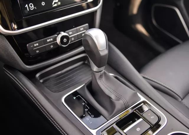 别老盯着7座SUV了,二胎车其实可以这么选