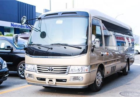 考斯特14座典藏版豪华商务车考斯特奢华版