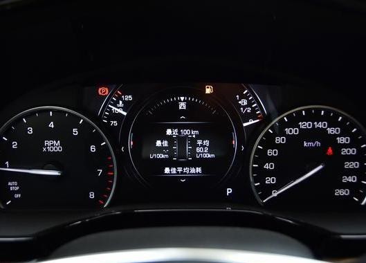 品牌豪华不输奔驰，配置完爆Q5，降5万成性价比最高豪华SUV贼火