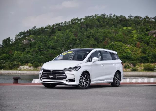 别老盯着7座SUV了,二胎车其实可以这么选