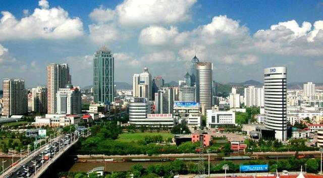 都是新一线城市，南京和苏州怎么差距越来越大