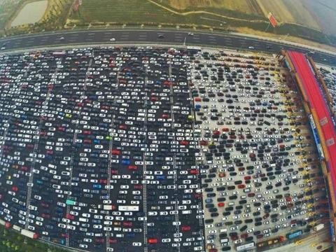 假期开车安全隐患多，出行前要做好这四项检查！