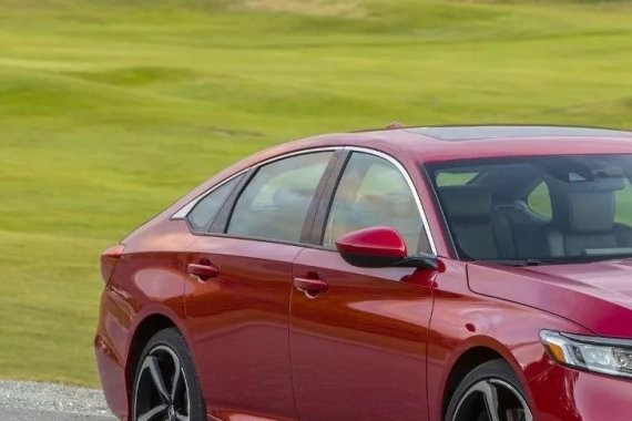 外媒抢先试驾全新十代雅阁，有人吐槽有人爱