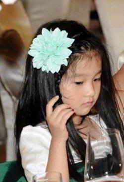 文章谈姚笛忍不住哭了，姚笛正面回应和文章感情，13字说明了一切