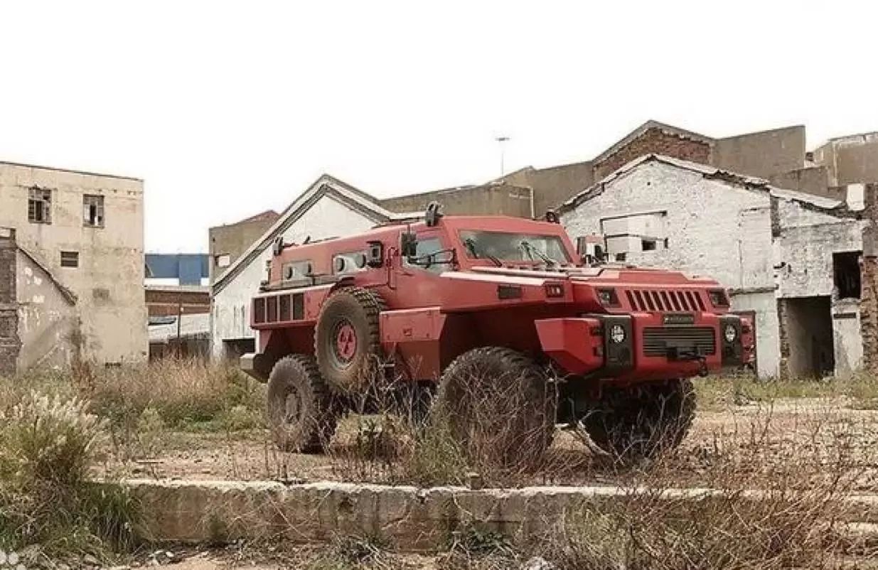 车越重,越安全?那开这些车上路连坦克都不怕!