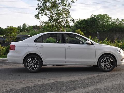 年轻人刚步入社会的首选 这几款合资轿车都是10万