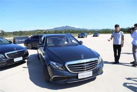 车主花50万买豪车，因不想张扬选了奔驰，结果一块手表出卖了他！