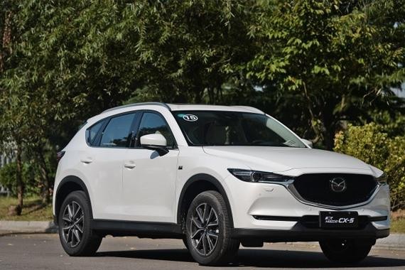 新款CX-5上市了，老款还有现车！到底买哪一款？