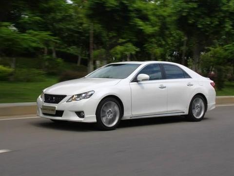 丰田全新轿车，比凯美瑞大一圈，比雷克萨斯ES厚道，或25万起售