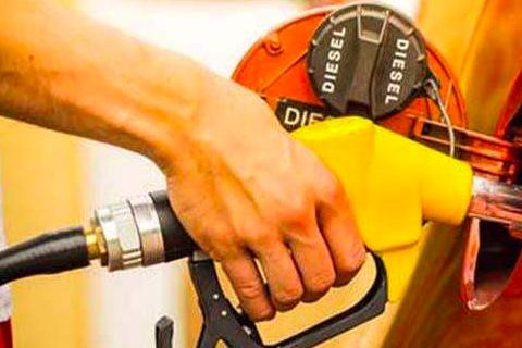 一公里省一毛油钱，开10年才省一万块，买车别光看省油