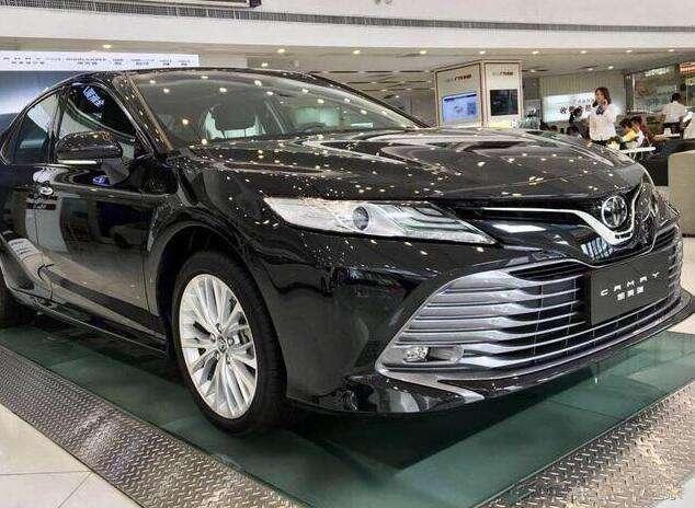 颜值甩帕萨特十条街,18款凯美瑞霸气不失美感