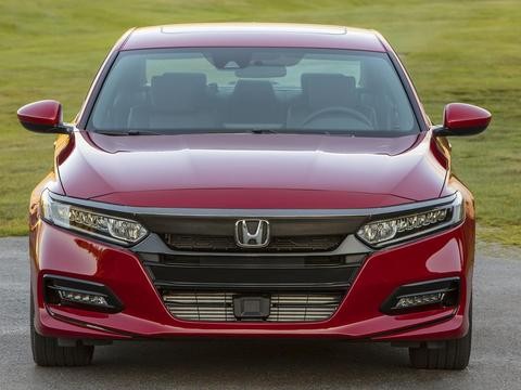 18款本田雅阁亮相，采用溜背设计和10速变速箱，年纪大好意思开？