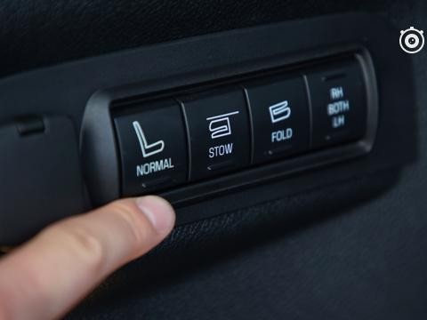 一键设定探险者第三排座椅的秘籍 看完视频就会觉得太方便了