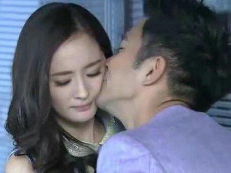 史上最尴尬的穿帮镜头,杨幂到底干了啥,对. 来自