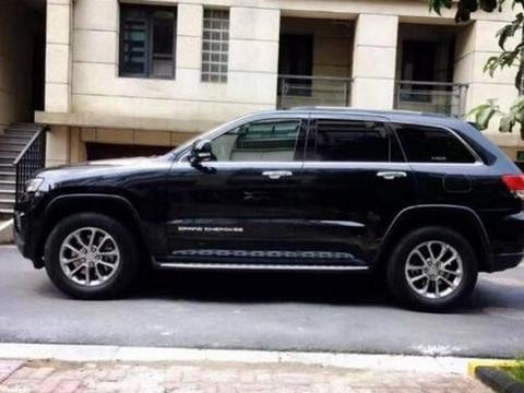 父亲让我买路虎，最后我坚持提了它，开了一段时间后感觉自己对了