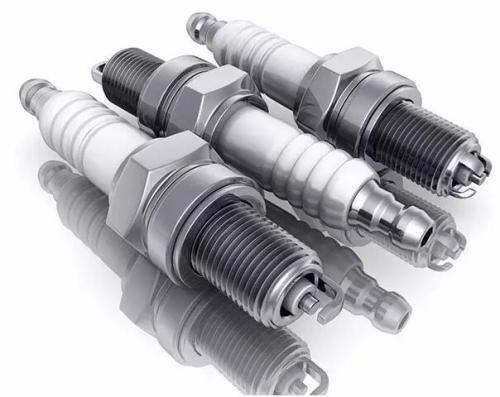 别被4S店忽悠,火花塞坏了有什么症状,火花塞需