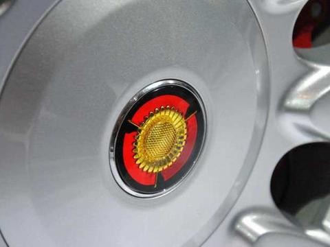 贵得买不起的车也这么丑，红旗又走回头路，新车又怼劳斯莱斯