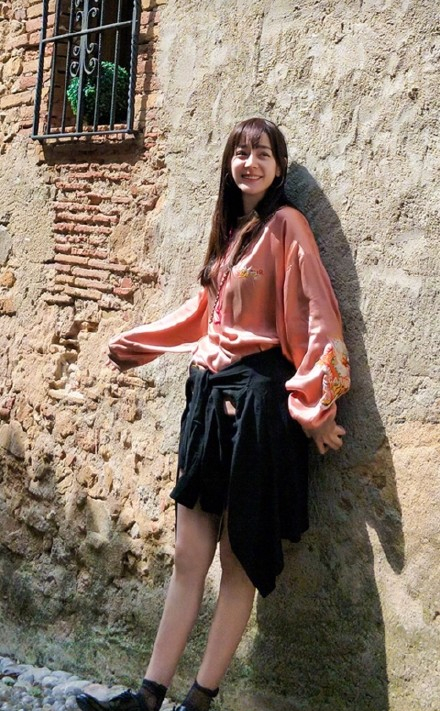 迪丽热巴刘海美出新高度，但是有刘海的baby郑爽更美